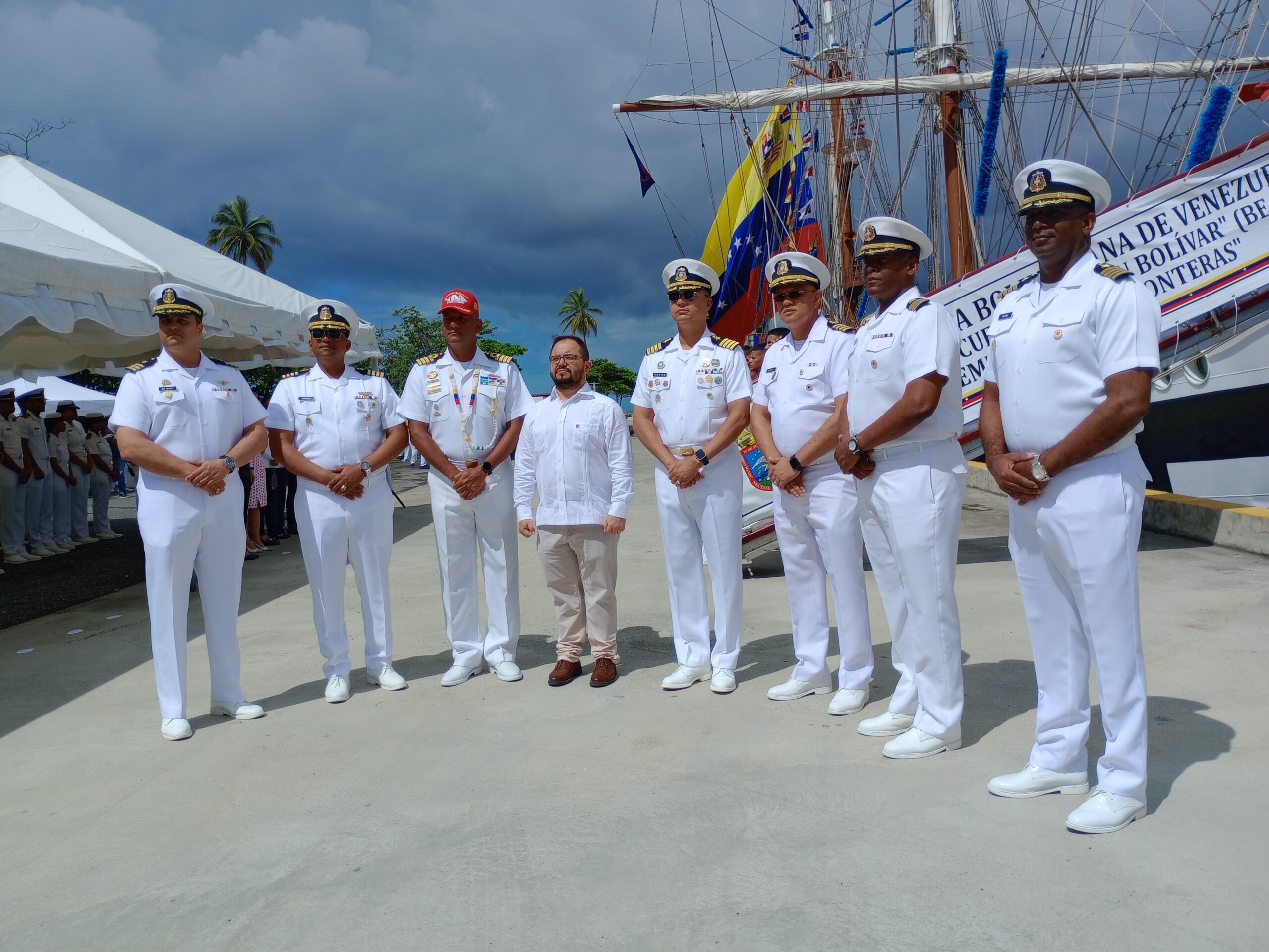 Armada de República Dominicana recibió al Buque escuela » Simón Bolívar» de la República Bolivariana de Venezuela